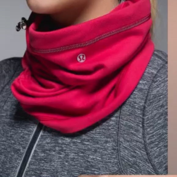 Lululemon Run With Me Neck Warmer - Picture 1 of 8